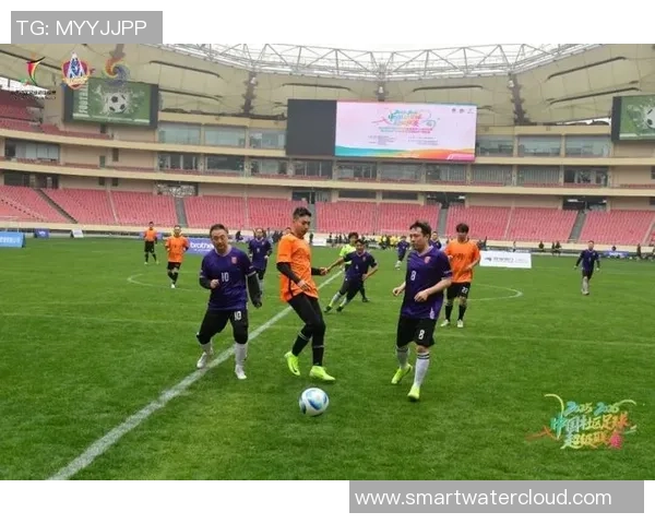 今天虹口足球场激情四溢的比赛吸引众多球迷热情助阵精彩瞬间不容错过