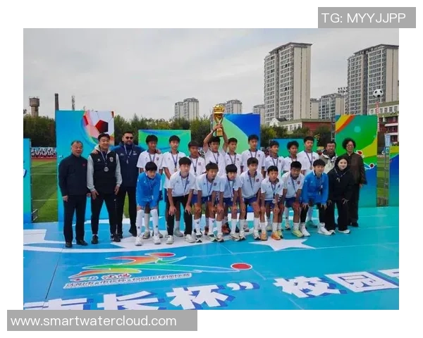 六完小足球队奋勇争先展现青春风采助力校园体育文化发展