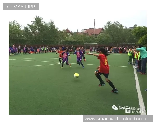 童年回忆中的足球玩具带给我们的快乐与梦想